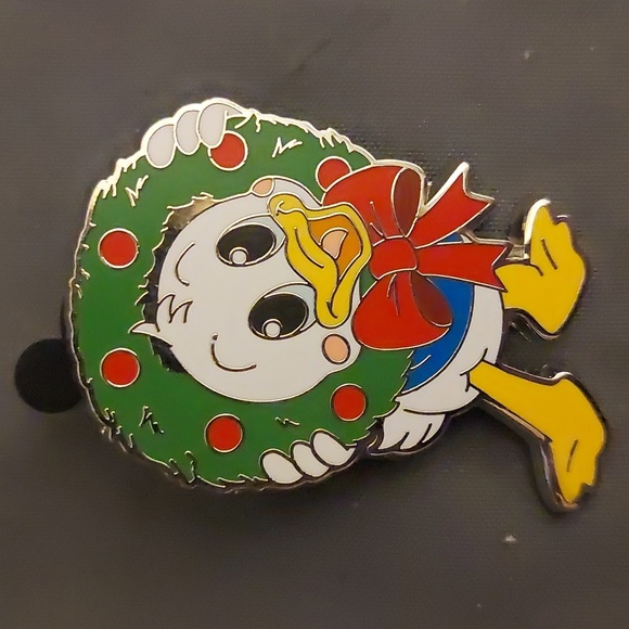 Disney Donald Duck pin - Picture 1 of 2